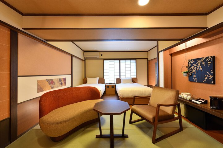 Room 26 of 125