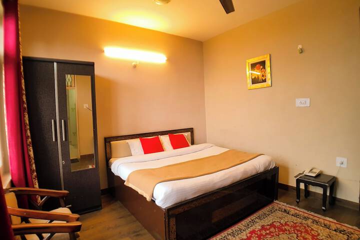 Room 13 of 81