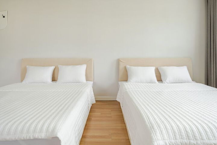 Room 3 of 85