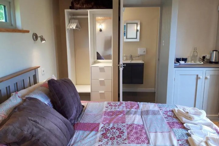 Room 2 of 12