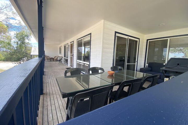 Room 9 of 34