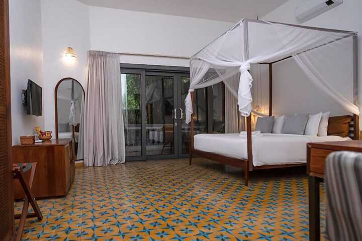 Room 15 of 35