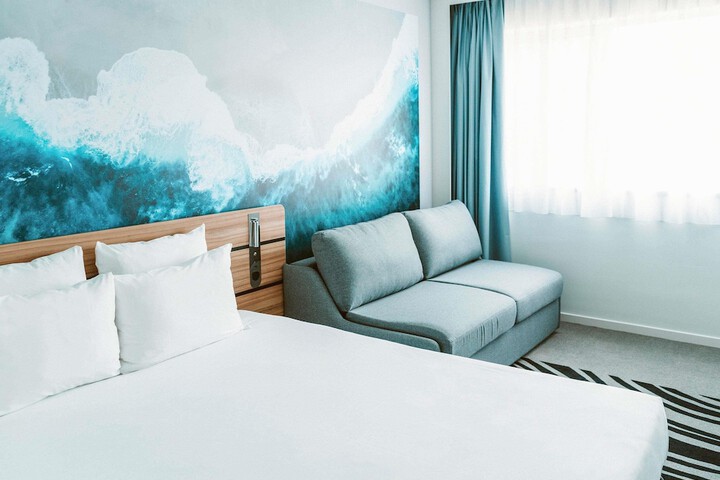 Room 14 of 77