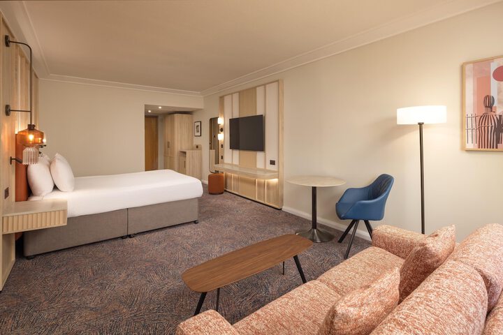 Room 74 of 148
