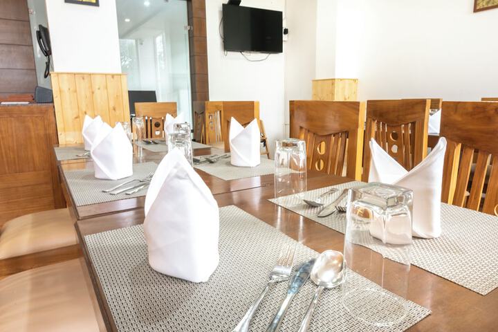 Dining 52 of 71