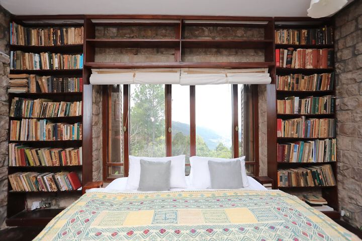 Room 11 of 23