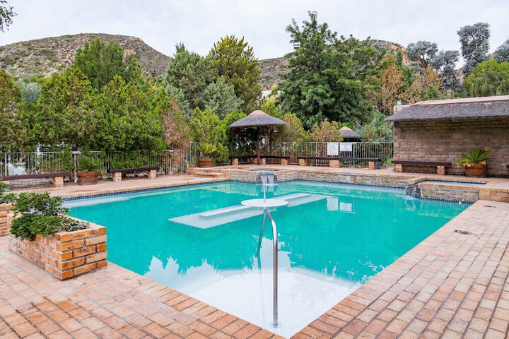 Pools & Facilities