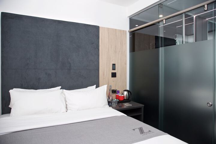 Room 22 of 50