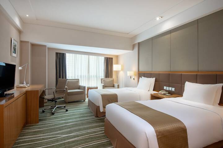 Room 12 of 60