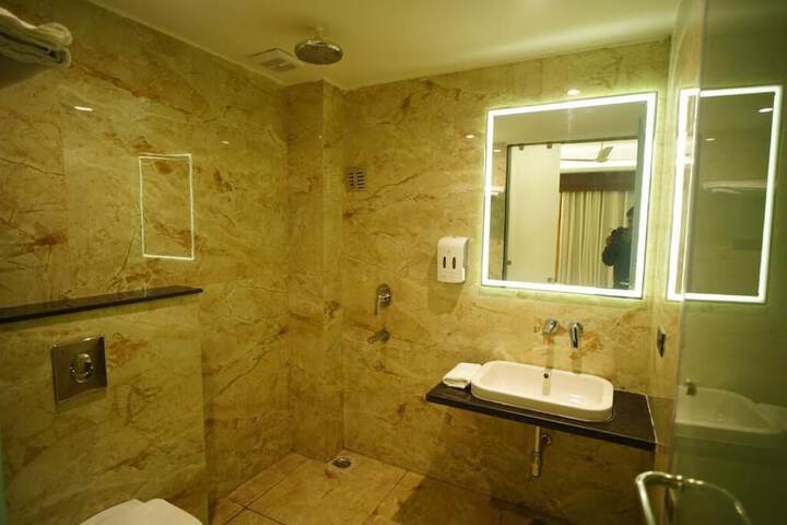 Room 82 of 111