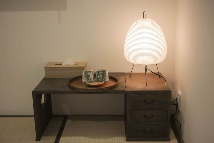 Room 18 of 77