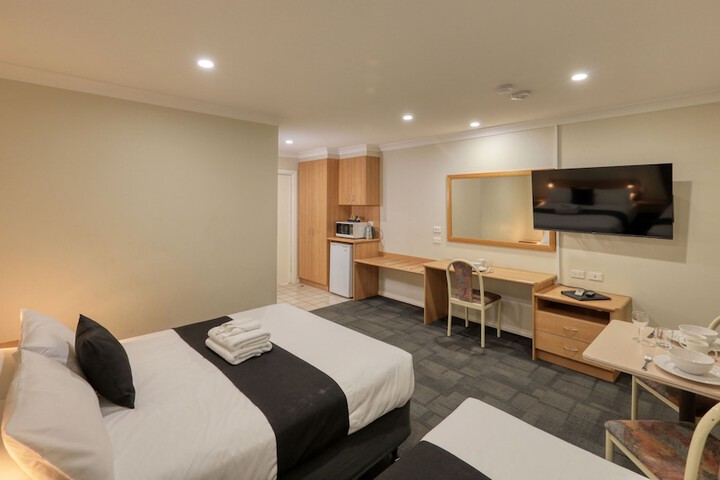 Room 10 of 46