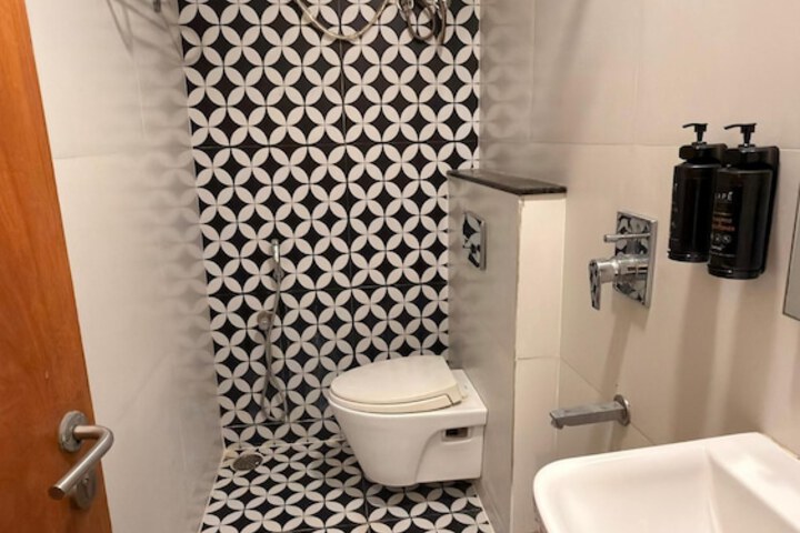 Room 15 of 21
