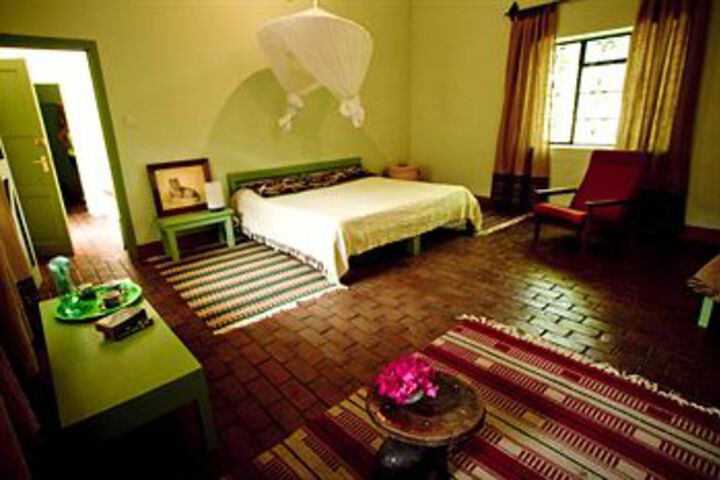 Room 12 of 28