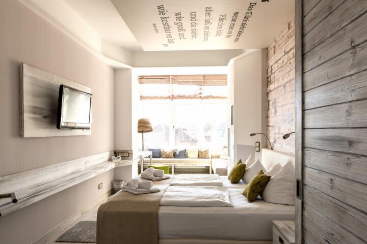 Room 56 of 62