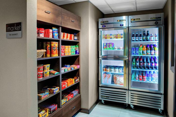 Snack bar