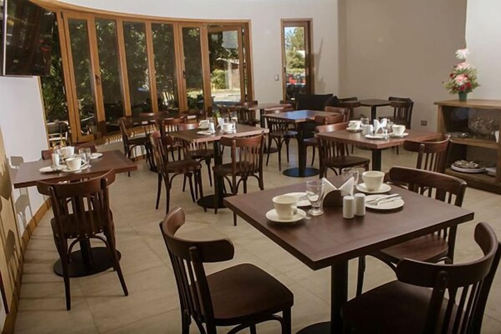 Breakfast/Coffee Service 40 of 64