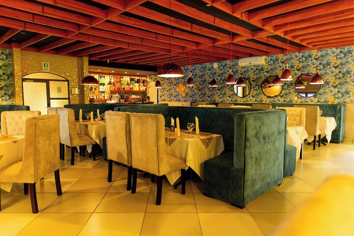 Dining 49 of 67