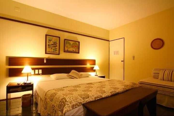 Room 8 of 33