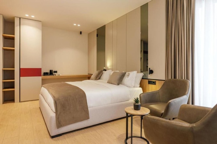 Room 15 of 73