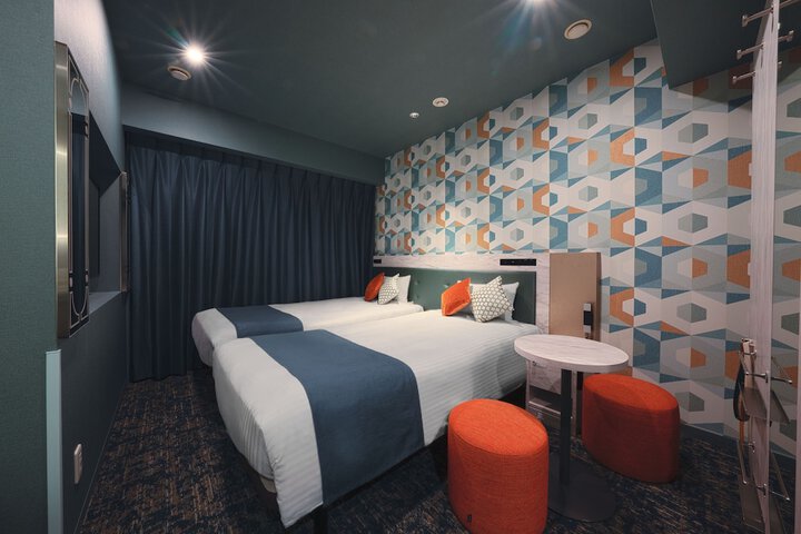 Room 12 of 48