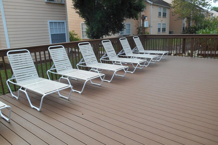 Sundeck 45 of 49
