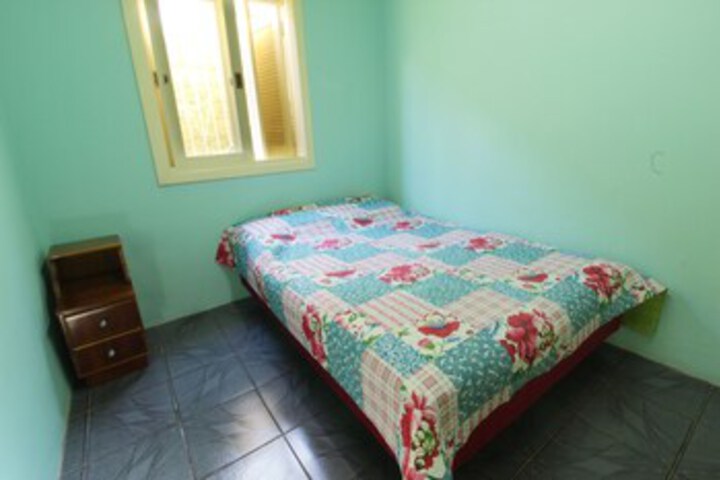 Room 12 of 18