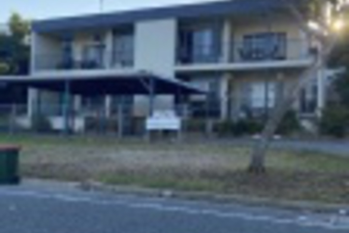 Hotel 5 of 204