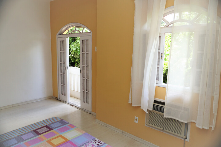Room 2 of 19