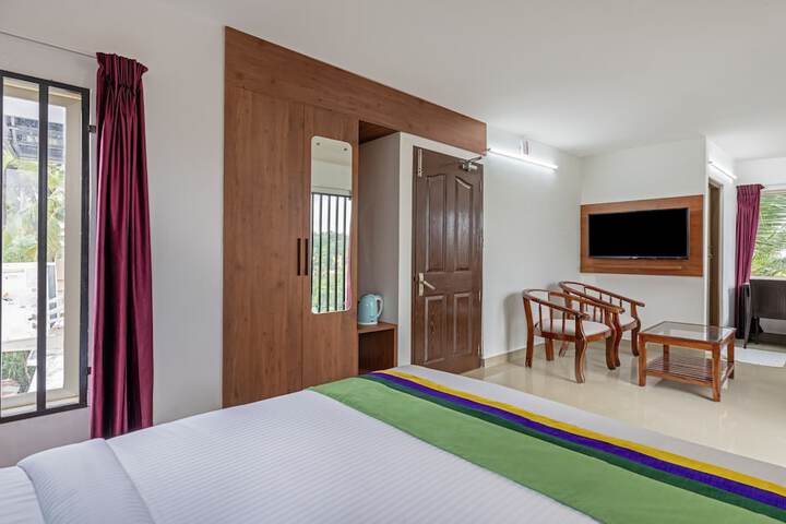Room 9 of 31