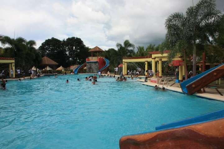 Pool Hotel