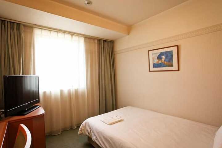 Room 14 of 35