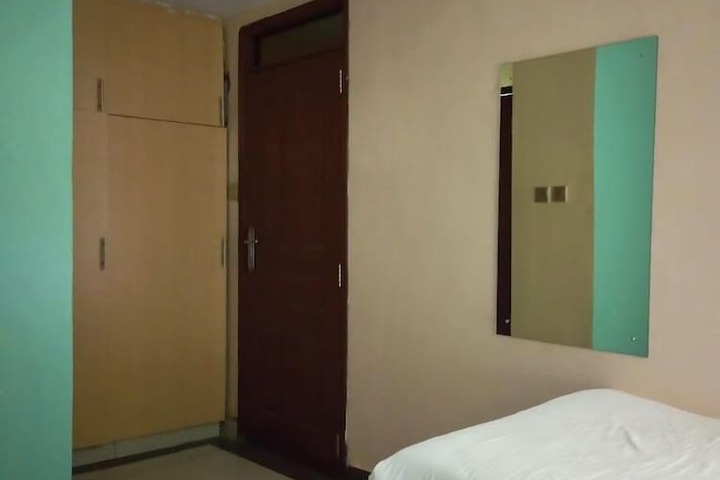 Room 17 of 60
