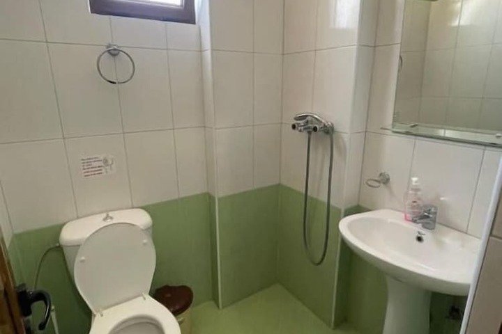 Room 16 of 24