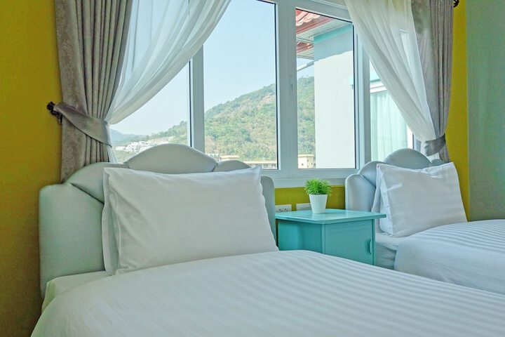 Room 14 of 40
