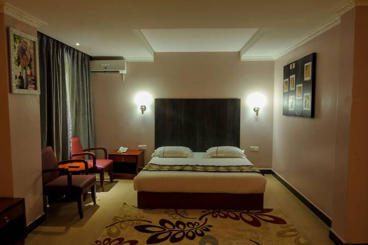 Room 10 of 75