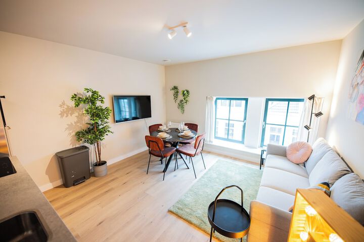 Room 73 of 123