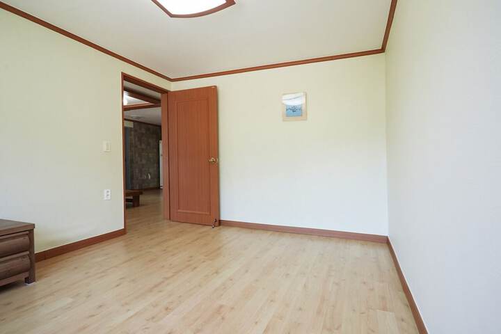Room 56 of 82