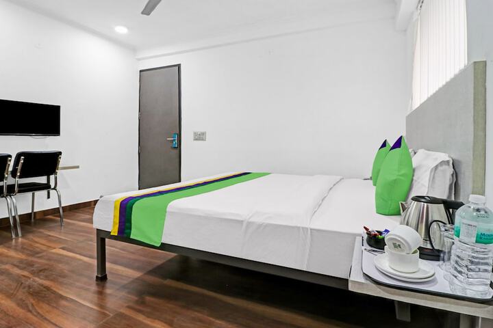Room 8 of 30
