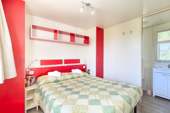 Room 9 of 89