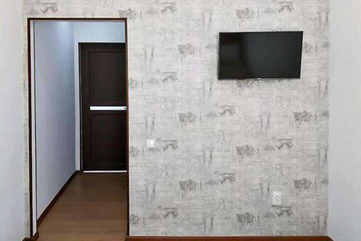 Room 4 of 23