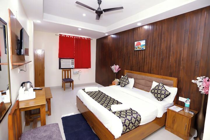 Room 15 of 23