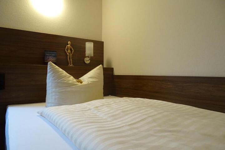Room 21 of 58
