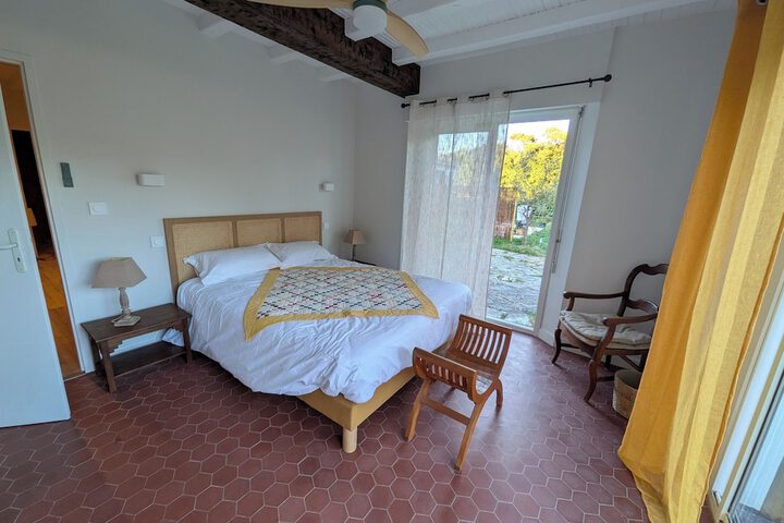 Room 9 of 23