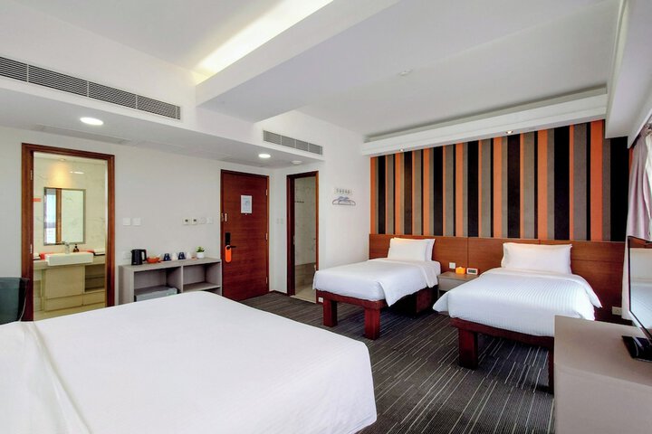 Room 43 of 58
