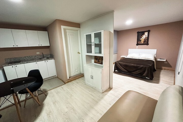 Room 35 of 144