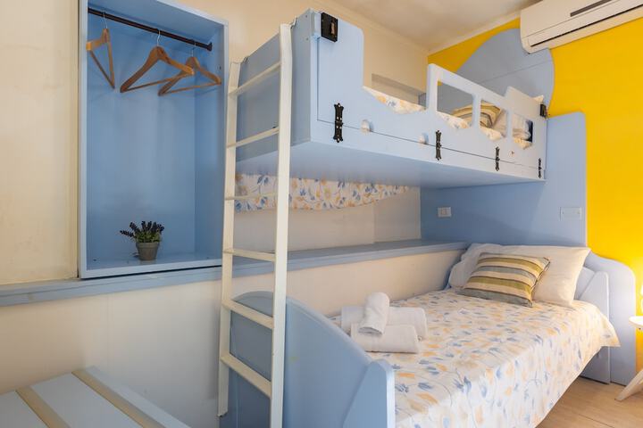 Room 16 of 129