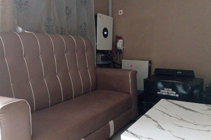 Room 13 of 35
