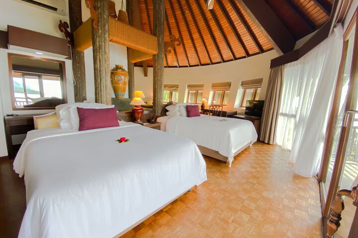 Room 4 of 43