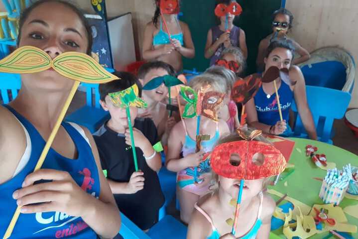Childrens Activities 190 of 227